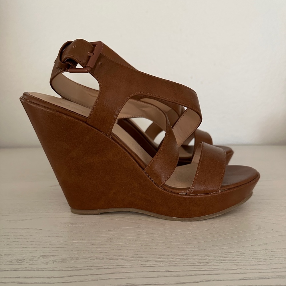 Women’s wedges size 8